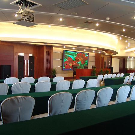 Kunming Golden Spring Hotel Buitenkant foto