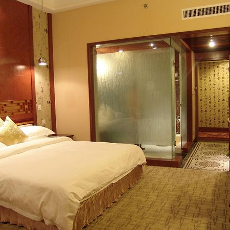 Kunming Golden Spring Hotel Buitenkant foto