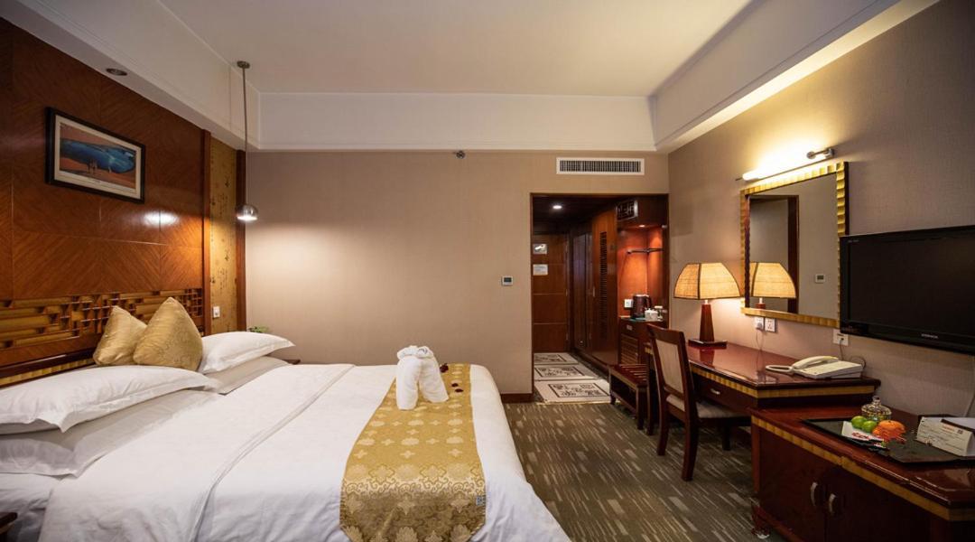 Kunming Golden Spring Hotel Buitenkant foto