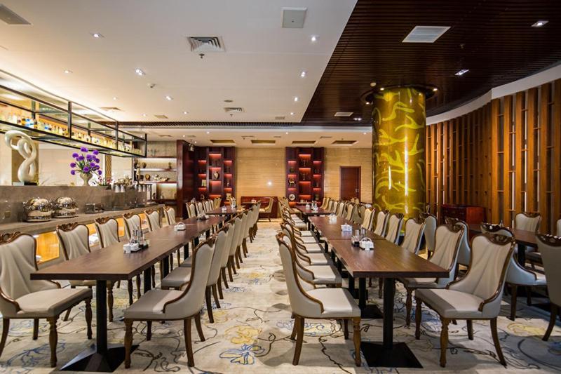 Kunming Golden Spring Hotel Buitenkant foto