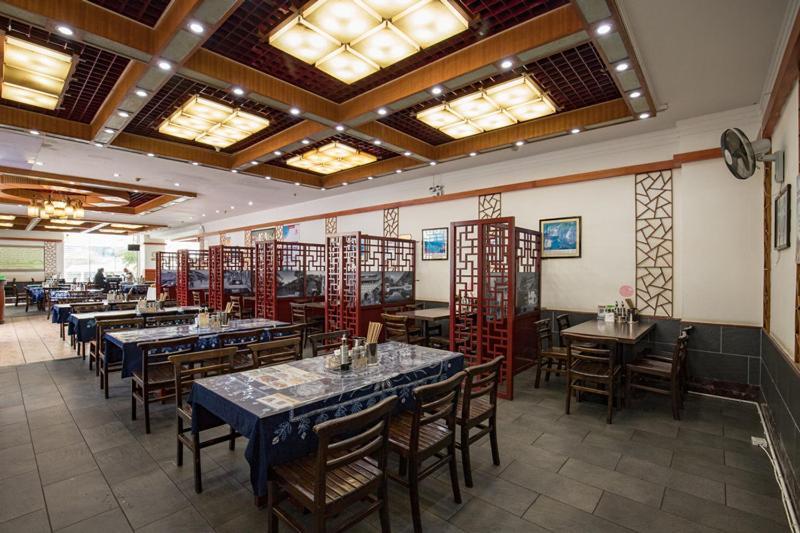 Kunming Golden Spring Hotel Buitenkant foto