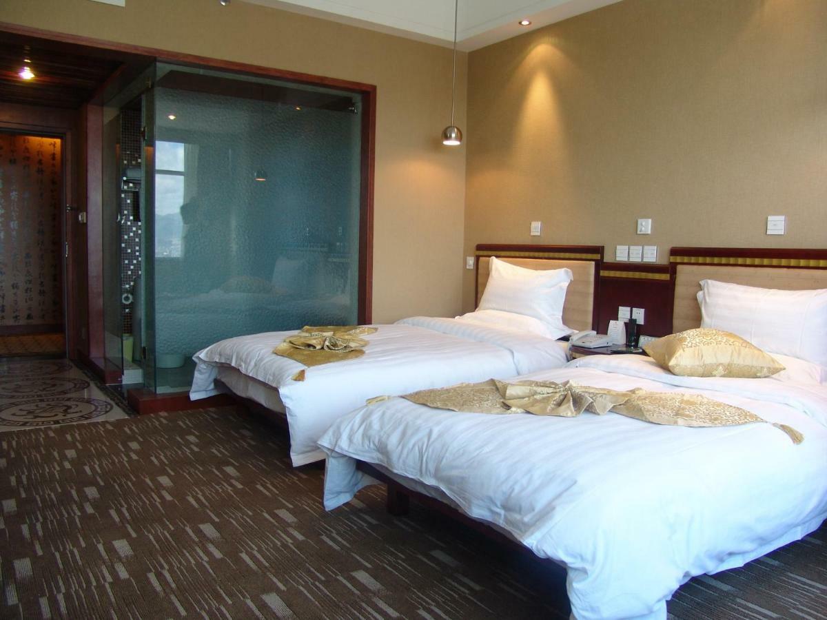 Kunming Golden Spring Hotel Buitenkant foto