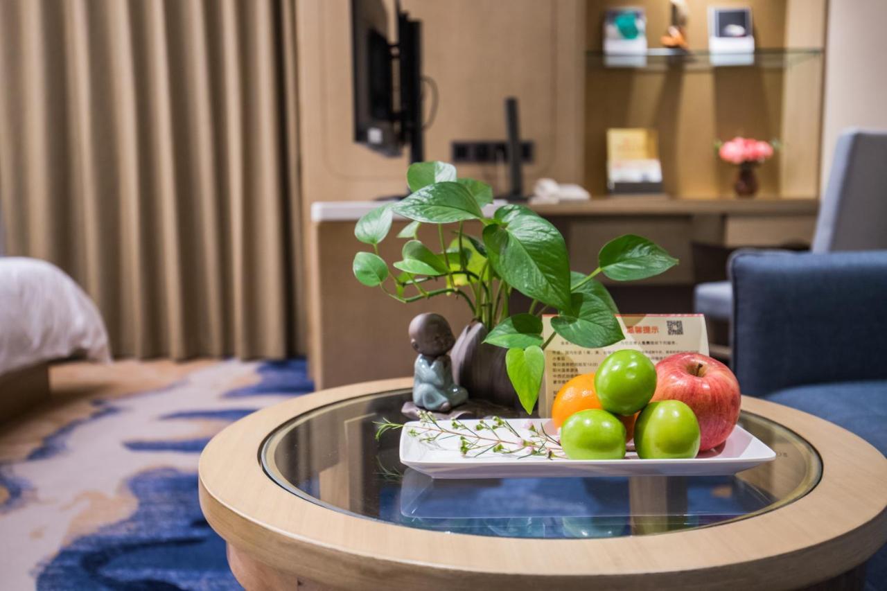 Kunming Golden Spring Hotel Buitenkant foto